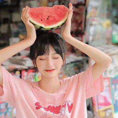 娱乐吃瓜酱微信头像女